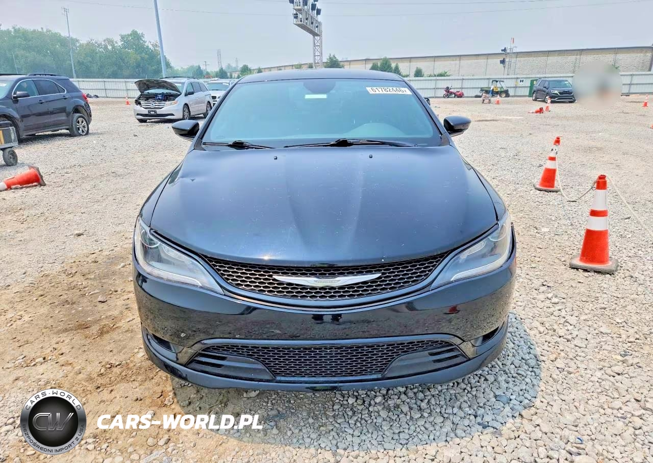 2015 Chrysler 200 S VIN:1C3CCCDG0FN523015 - 5