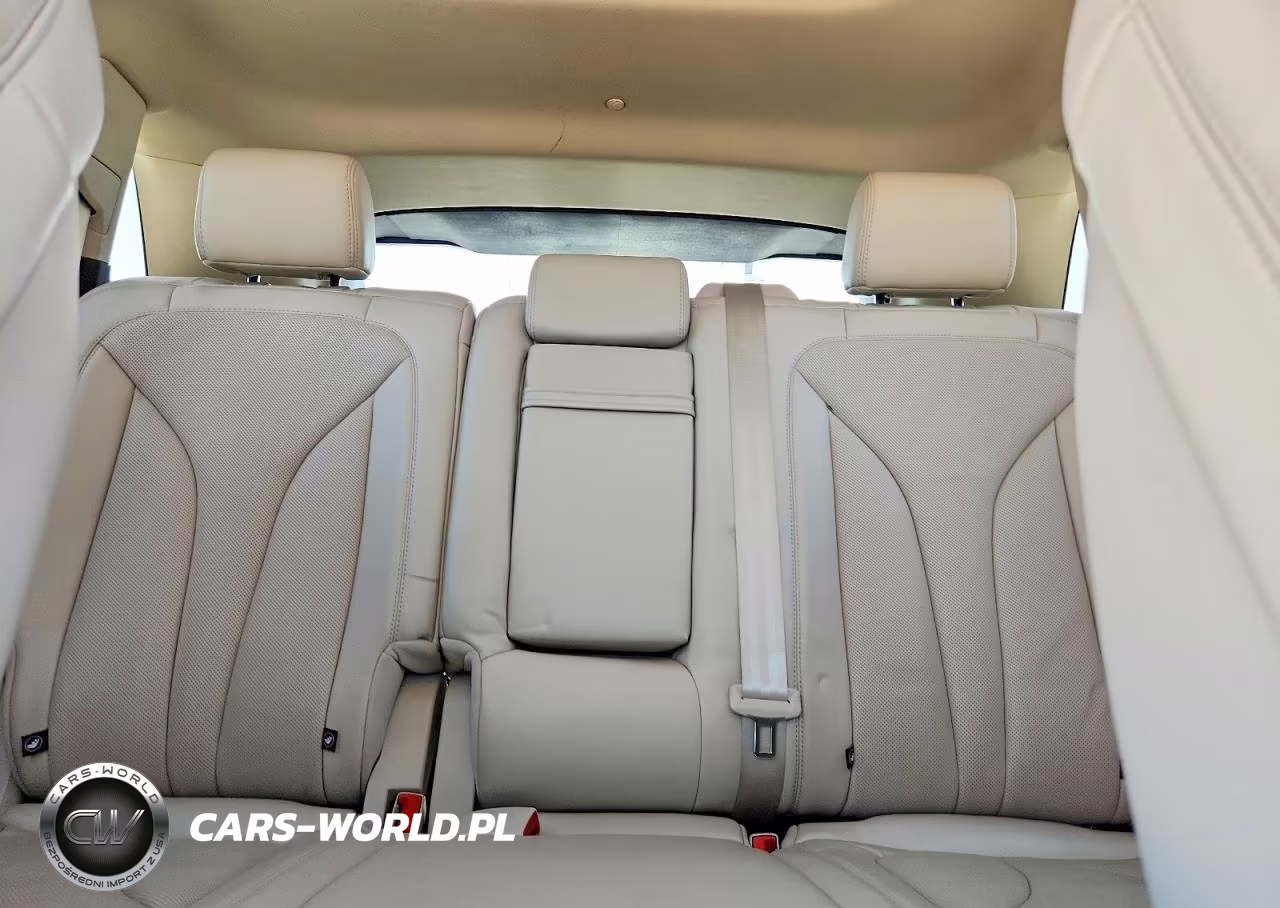 2019 Lincoln Nautilus Reserve VIN:2LMPJ8L94KBL14854 - 10