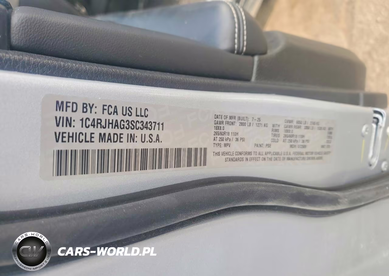 2025 Jeep Grand Cherokee Laredo VIN:1C4RJHAG3SC343711 - 13