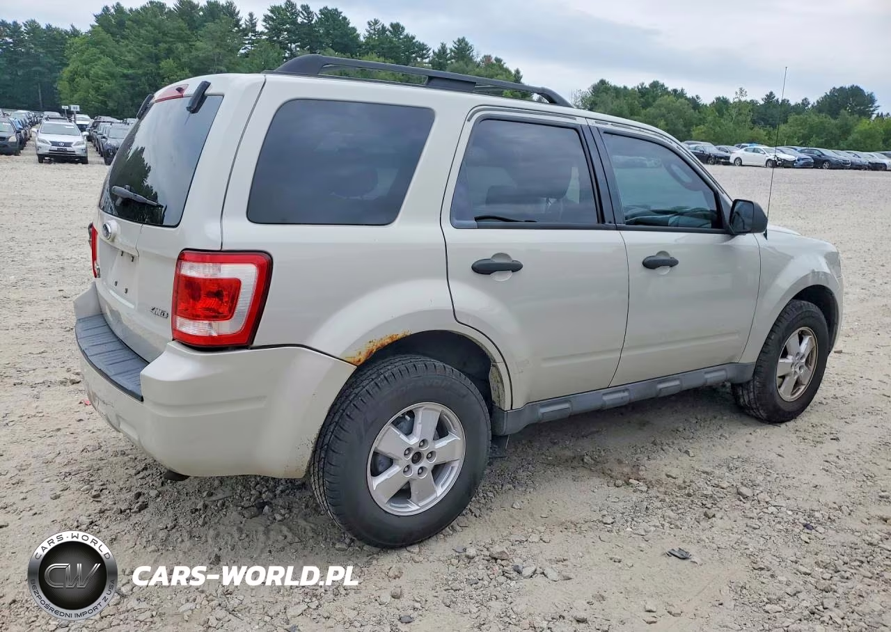 2009 Ford Escape Xlt VIN:1FMCU93759KA63705 - 3