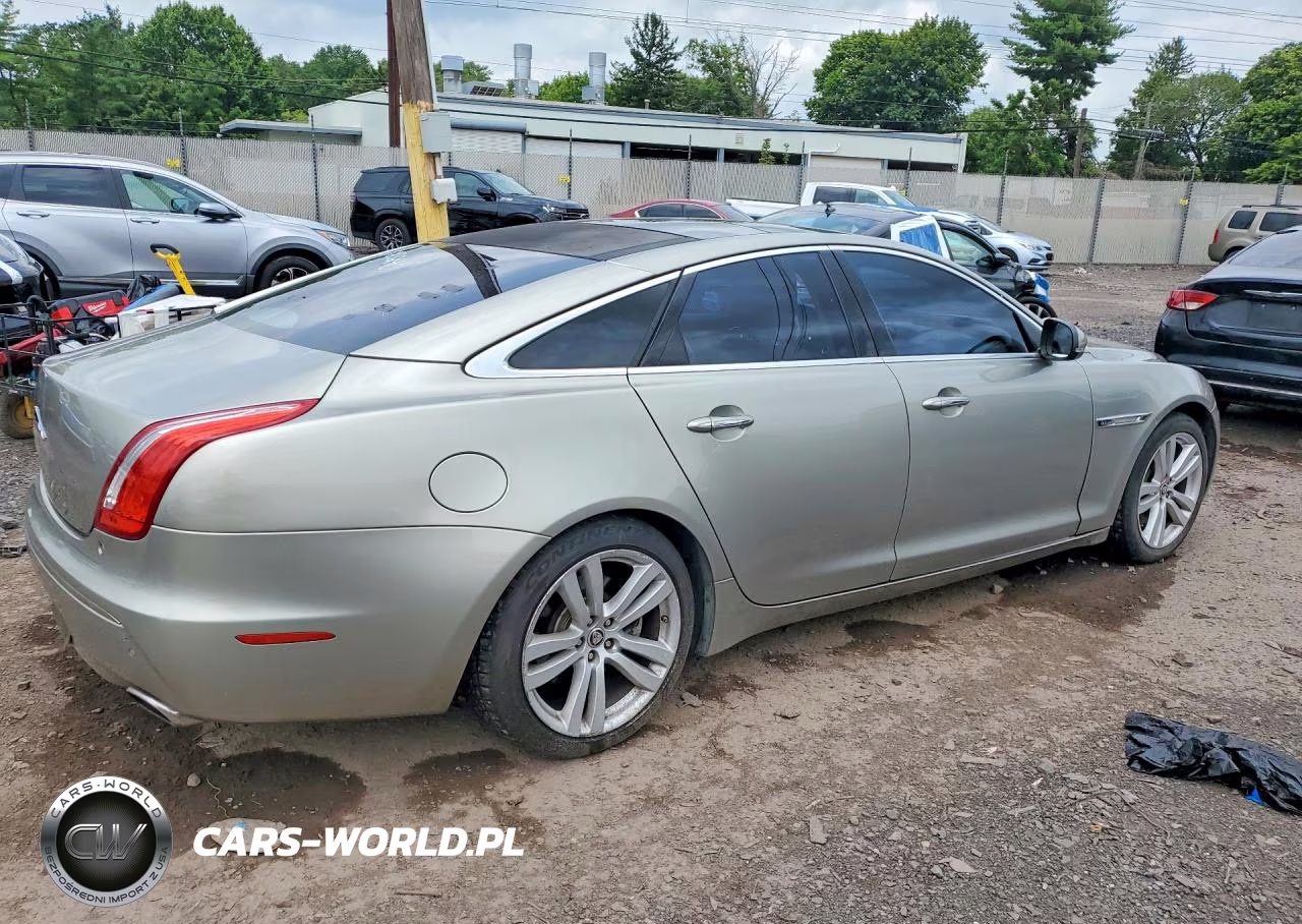 2012 Jaguar Xj VIN:SAJWA1CB9CLV37867 - 3