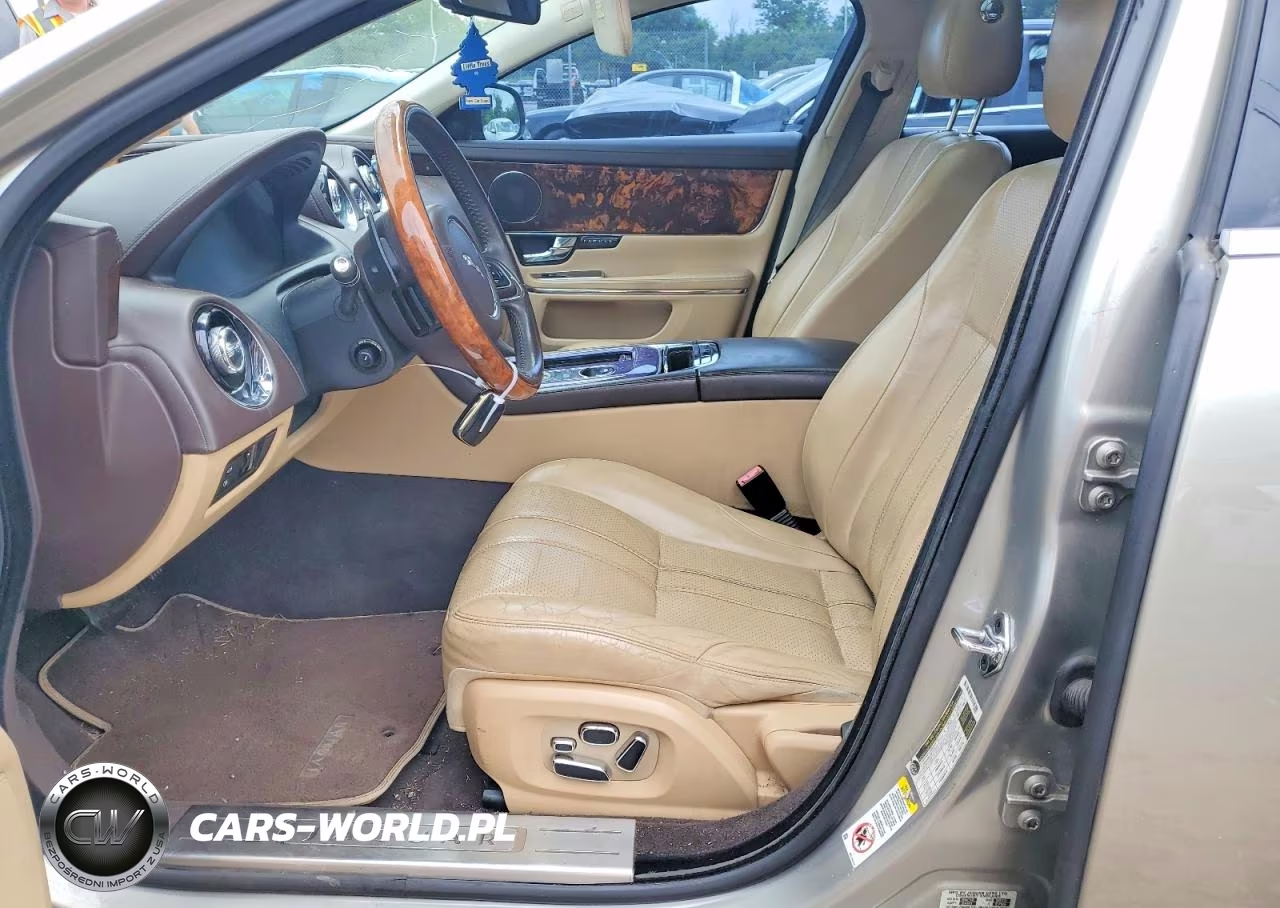 2012 Jaguar Xj VIN:SAJWA1CB9CLV37867 - 7