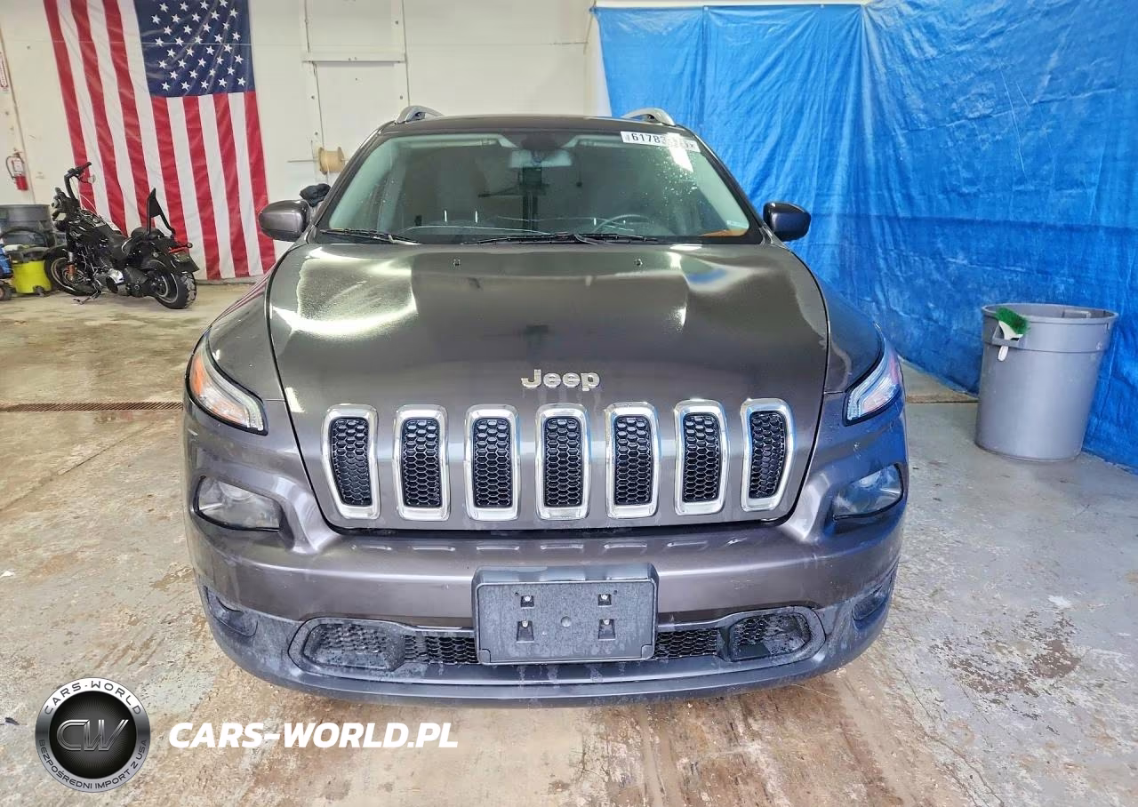 2016 Jeep Cherokee Latitude VIN:1C4PJLCB0GW195793 - 5