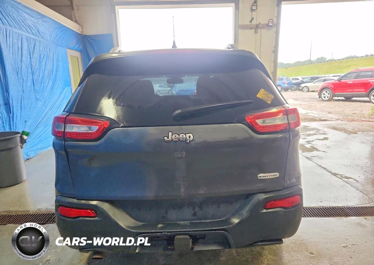 2016 Jeep Cherokee Latitude VIN:1C4PJLCB0GW195793 - 6