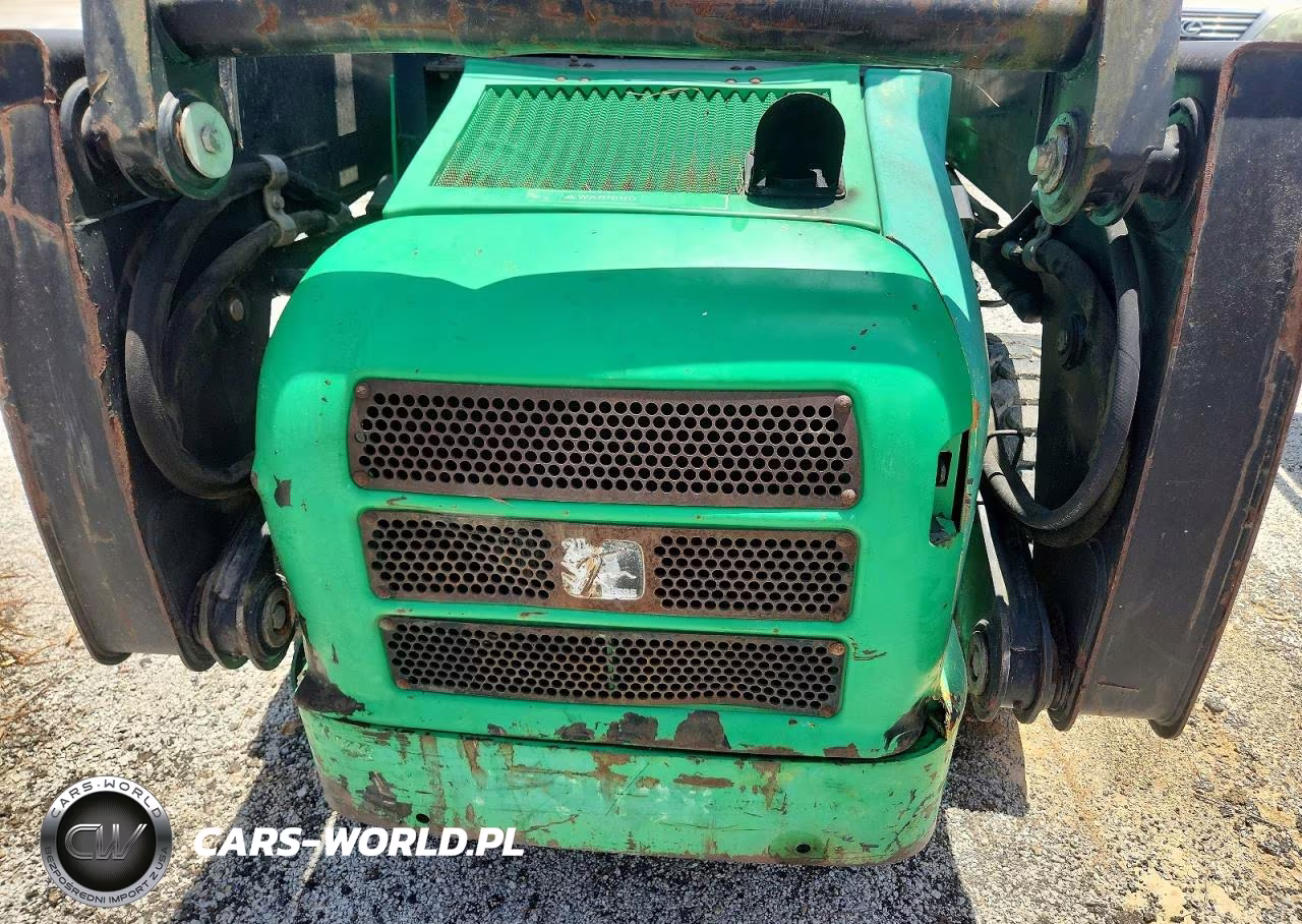 2011 Deere Skid Steer Loader VIN:KV0240A140664 - 7