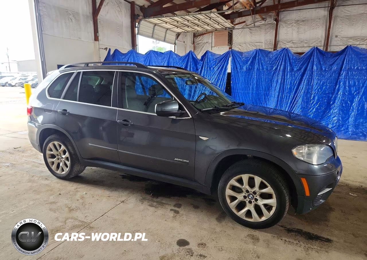 2013 BMW X5 xDrive35I VIN:5UXZV4C52D0B23149 - 4