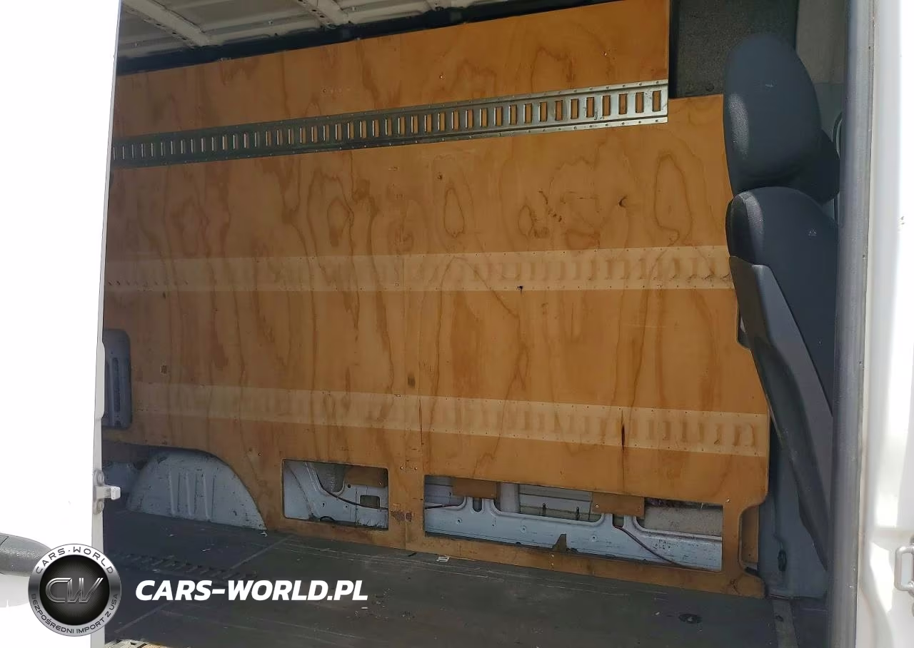 2018 Mercedes-Benz Sprinter 2500 VIN:WD3PE7CD2JP607236 - 11