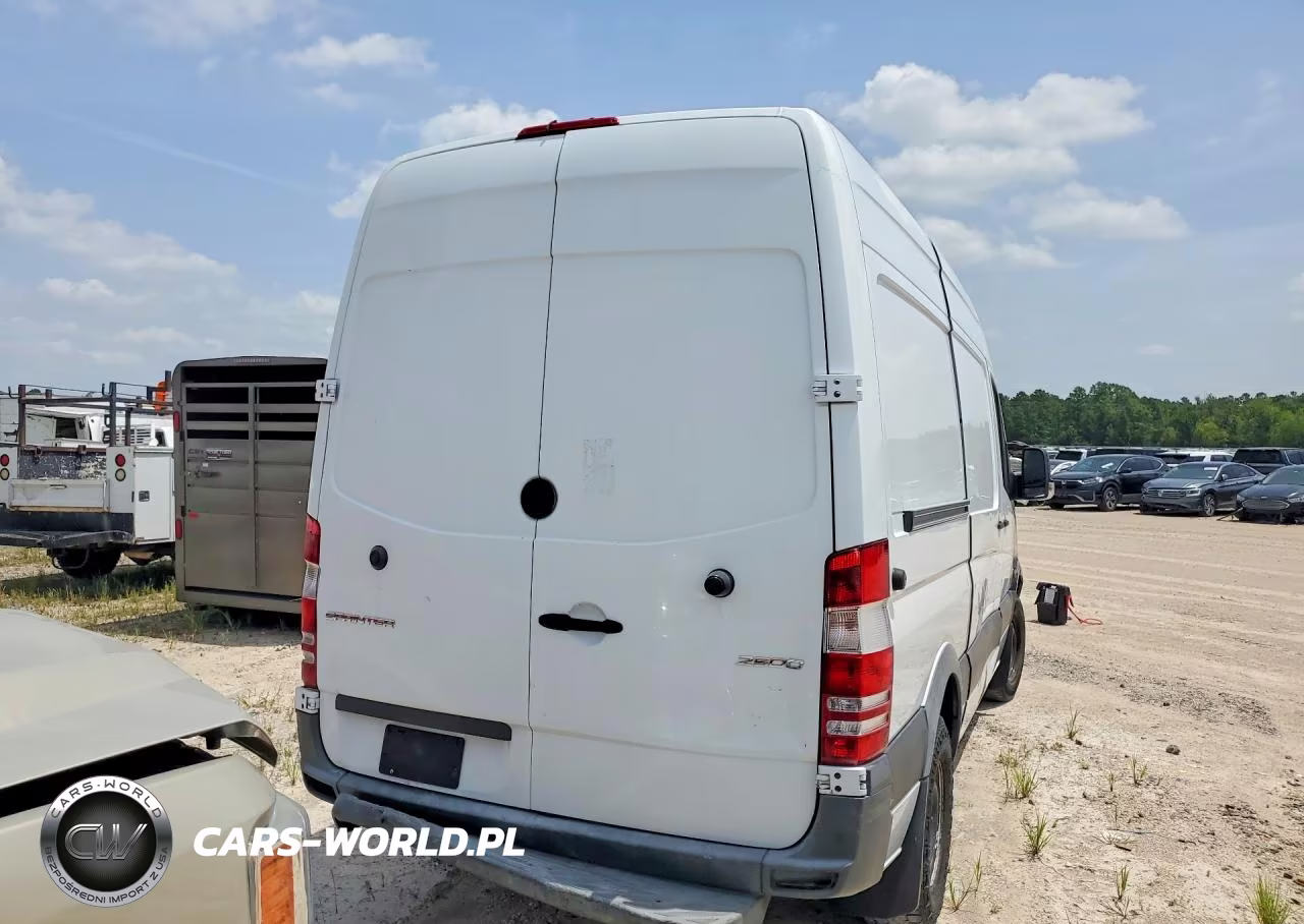 2018 Mercedes-Benz Sprinter 2500 VIN:WD3PE7CD2JP607236 - 6