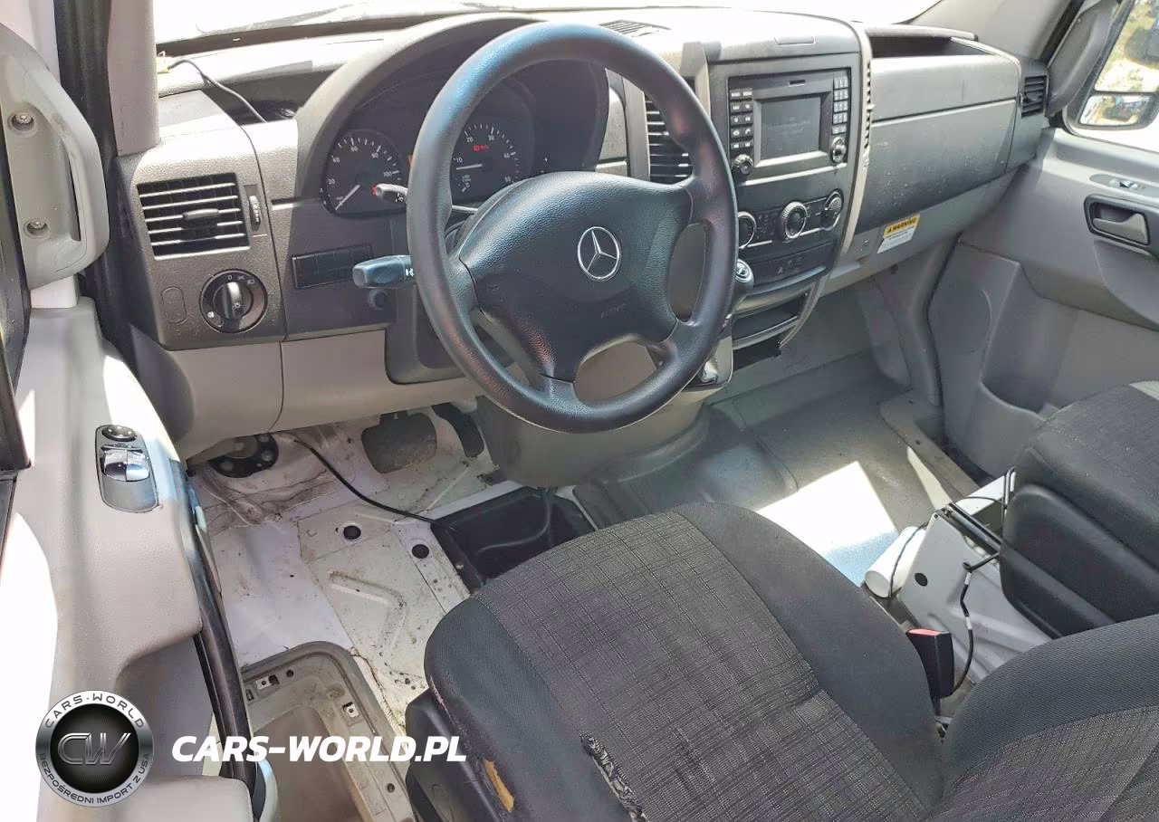 2018 Mercedes-Benz Sprinter 2500 VIN:WD3PE7CD2JP607236 - 8