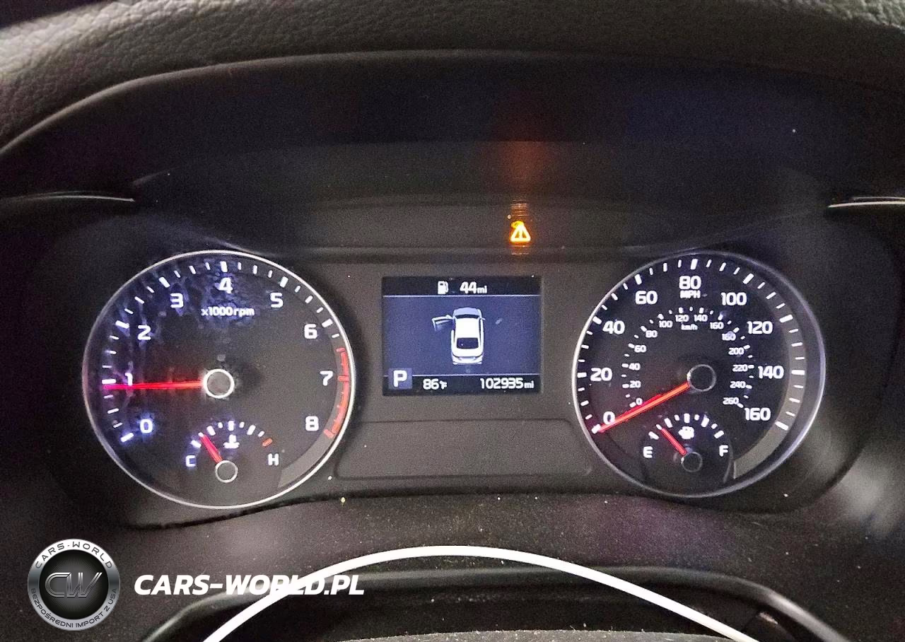 2019 Kia Forte Lxs VIN:3KPF24AD0KE015931 - 9
