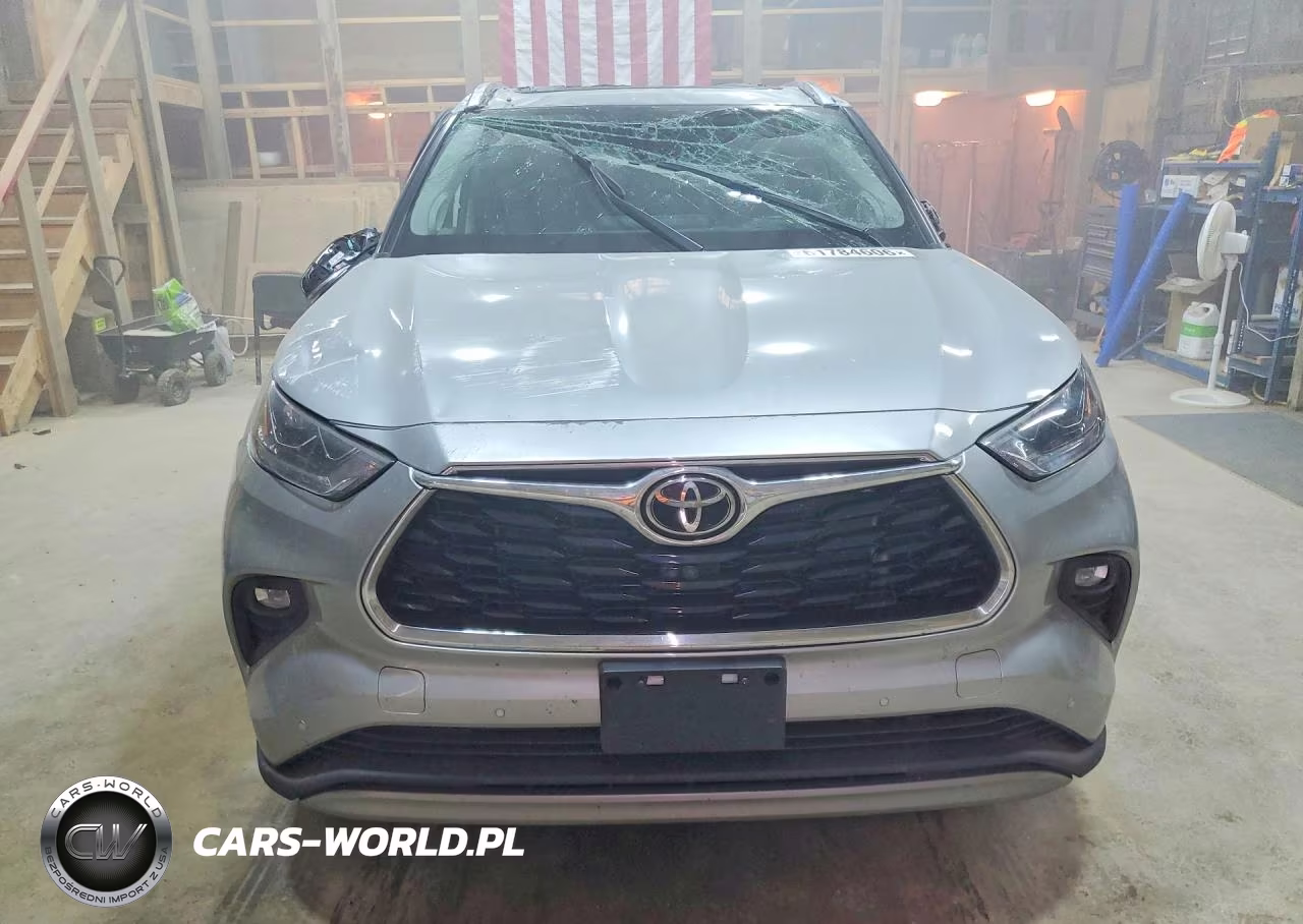 2022 Toyota Highlander Platinum VIN:5TDFZRBH8NS235600 - 5