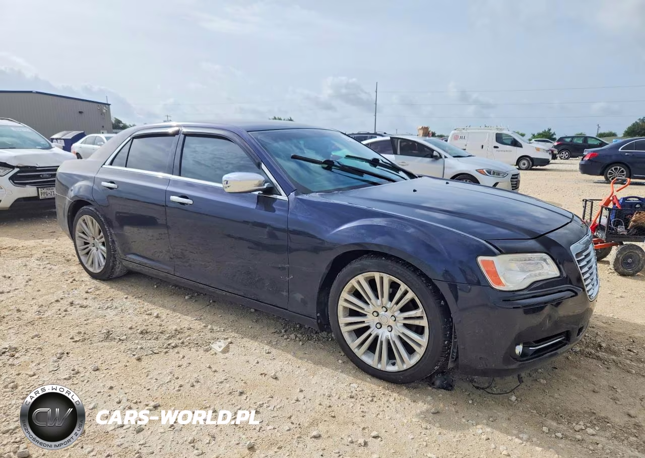 2012 Chrysler 300 Limited VIN:2C3CCACG4CH167128 - 4