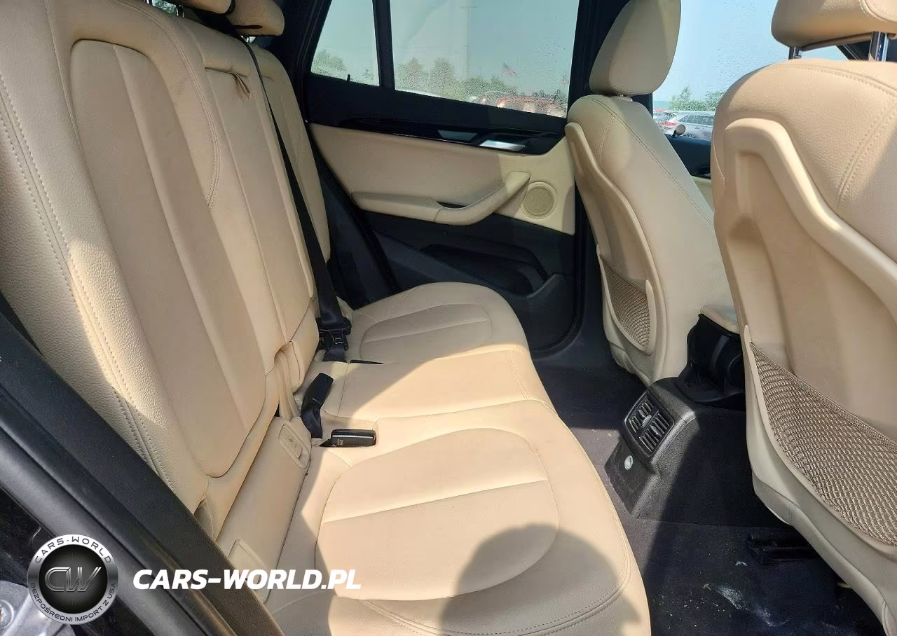 2017 BMW X1 xDrive28I VIN:WBXHT3C36H5F80022 - 11