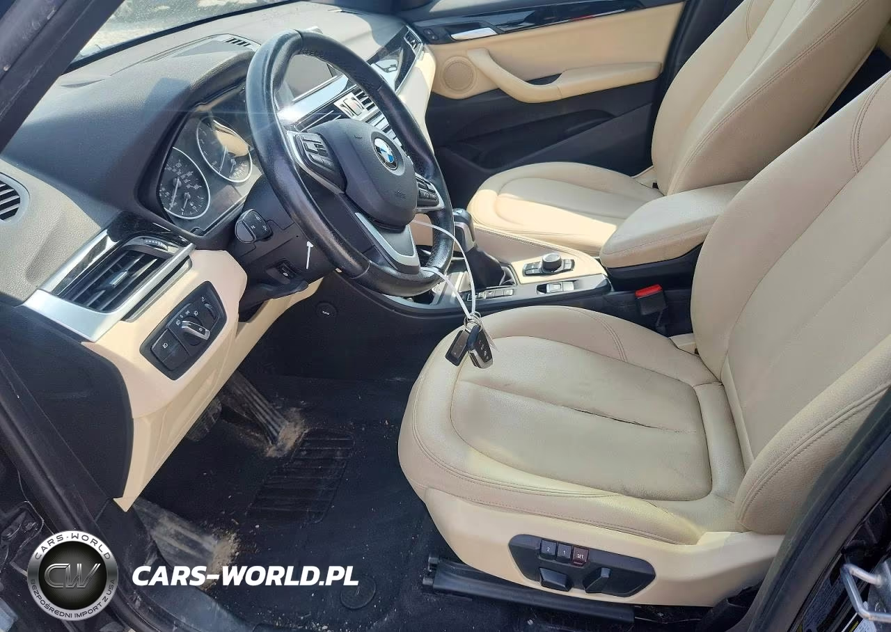 2017 BMW X1 xDrive28I VIN:WBXHT3C36H5F80022 - 7