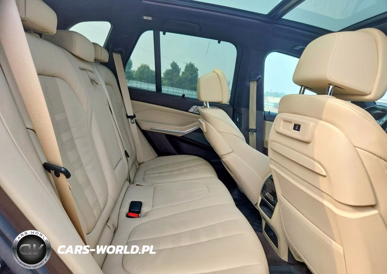 2019 BMW X5 xDrive50I VIN:5UXJU2C59KLN65553 - 11
