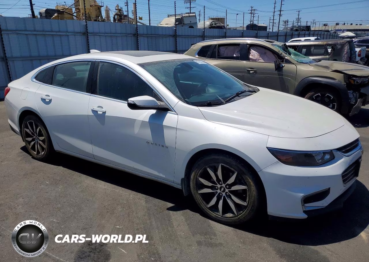 2018 Chevrolet Malibu Lt VIN:1G1ZD5ST4JF203660 - 4