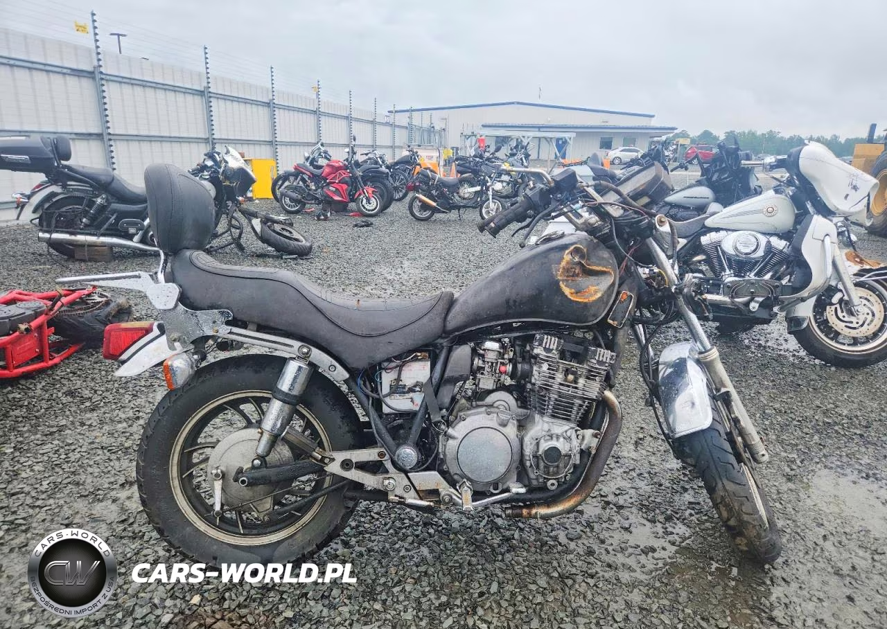 1982 Yamaha Xj750 – zdjęcie 1 z 8