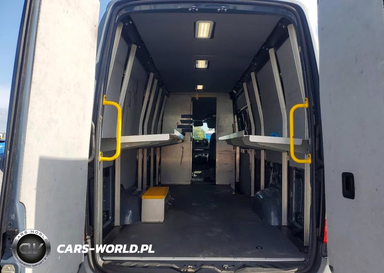 2019 Mercedes-Benz Sprinter 2500-3500 VIN:WD4PF1CD4KP147682 - 10