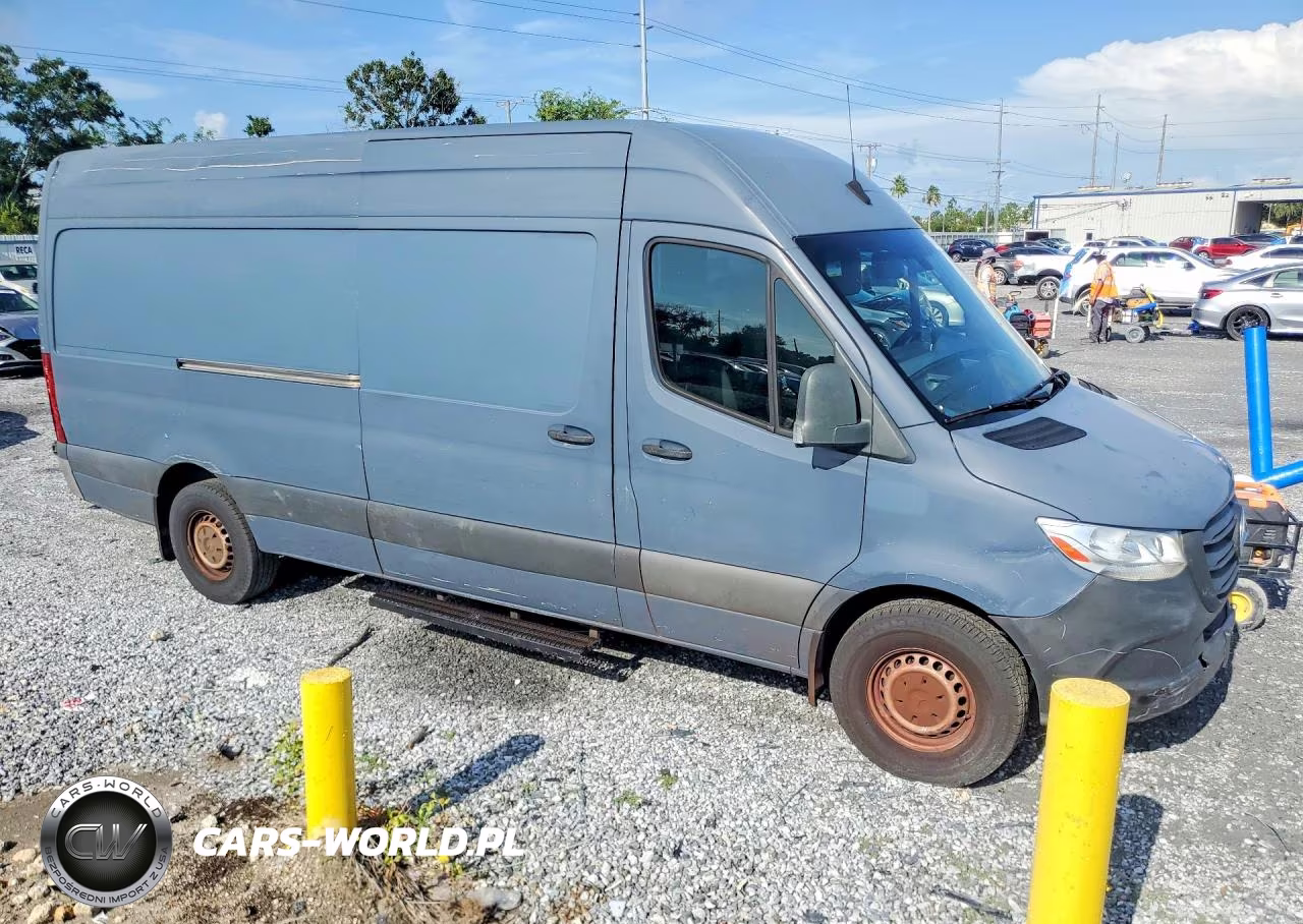 2019 Mercedes-Benz Sprinter 2500-3500 VIN:WD4PF1CD4KP147682 - 4