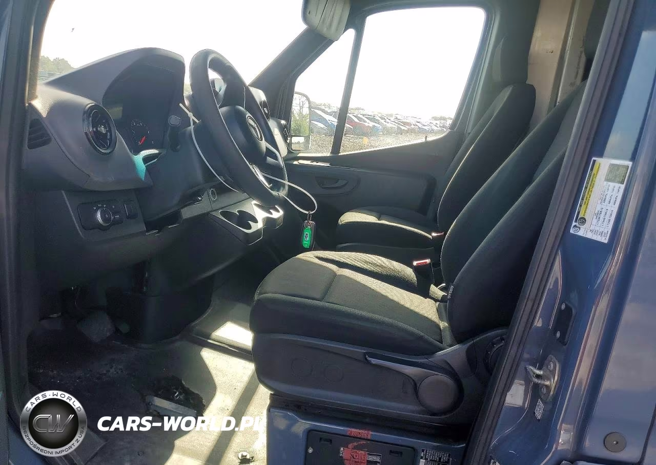 2019 Mercedes-Benz Sprinter 2500-3500 VIN:WD4PF1CD4KP147682 - 7