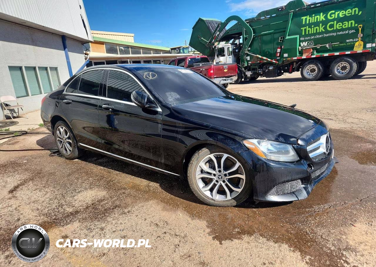2017 Mercedes-Benz C 300 4Matic VIN:55SWF4KB3HU215995 - 4