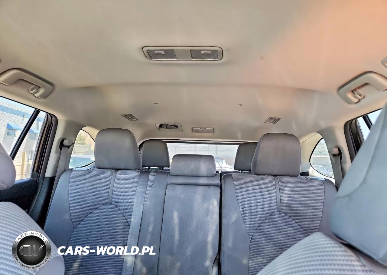 2021 Toyota Highlander Le VIN:5TDZZRAH2MS078384 - 10