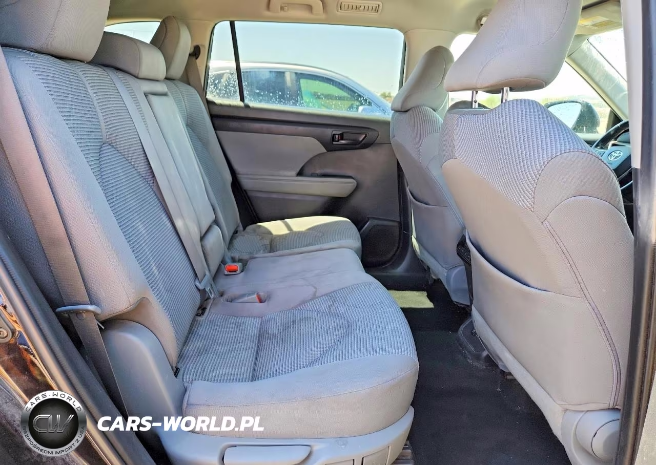 2021 Toyota Highlander Le VIN:5TDZZRAH2MS078384 - 11