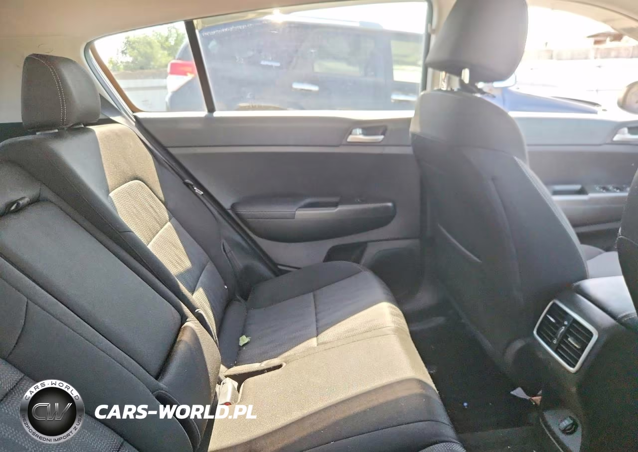 2020 Kia Sportage Lx VIN:KNDPMCAC8L7787918 - 11