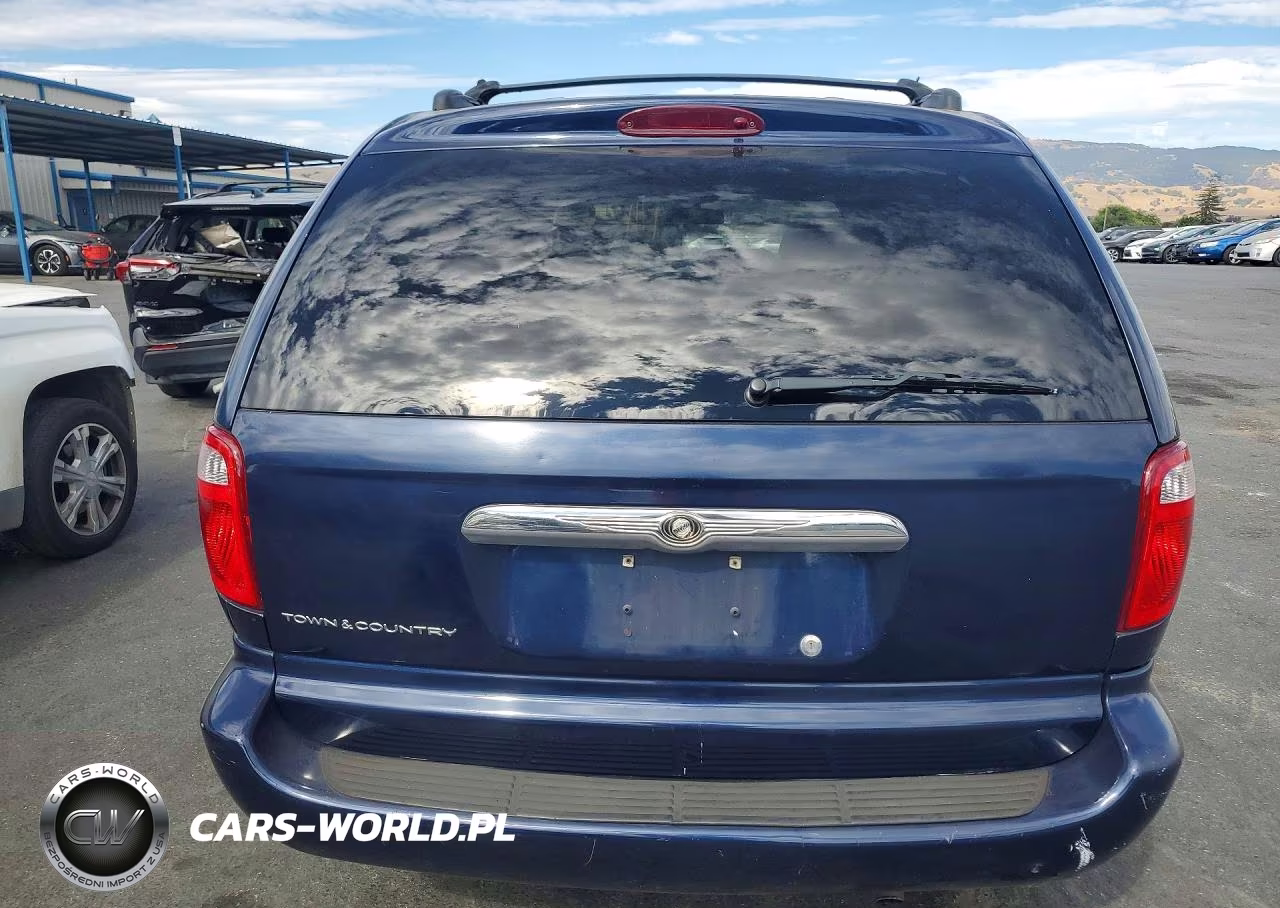 2005 Chrysler Town & Country VIN:1C4GP45R35B141150 - 6