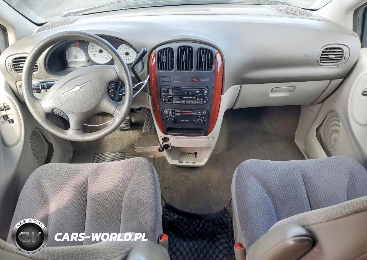 2005 Chrysler Town & Country VIN:1C4GP45R35B141150 - 8