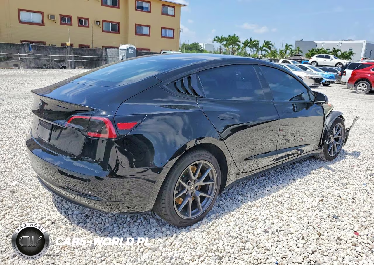 2023 Tesla Model 3 VIN:5YJ3E1EA3PF461758 - 3