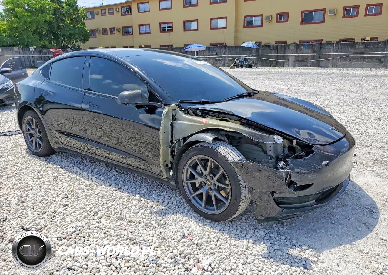 2023 Tesla Model 3 VIN:5YJ3E1EA3PF461758 - 4