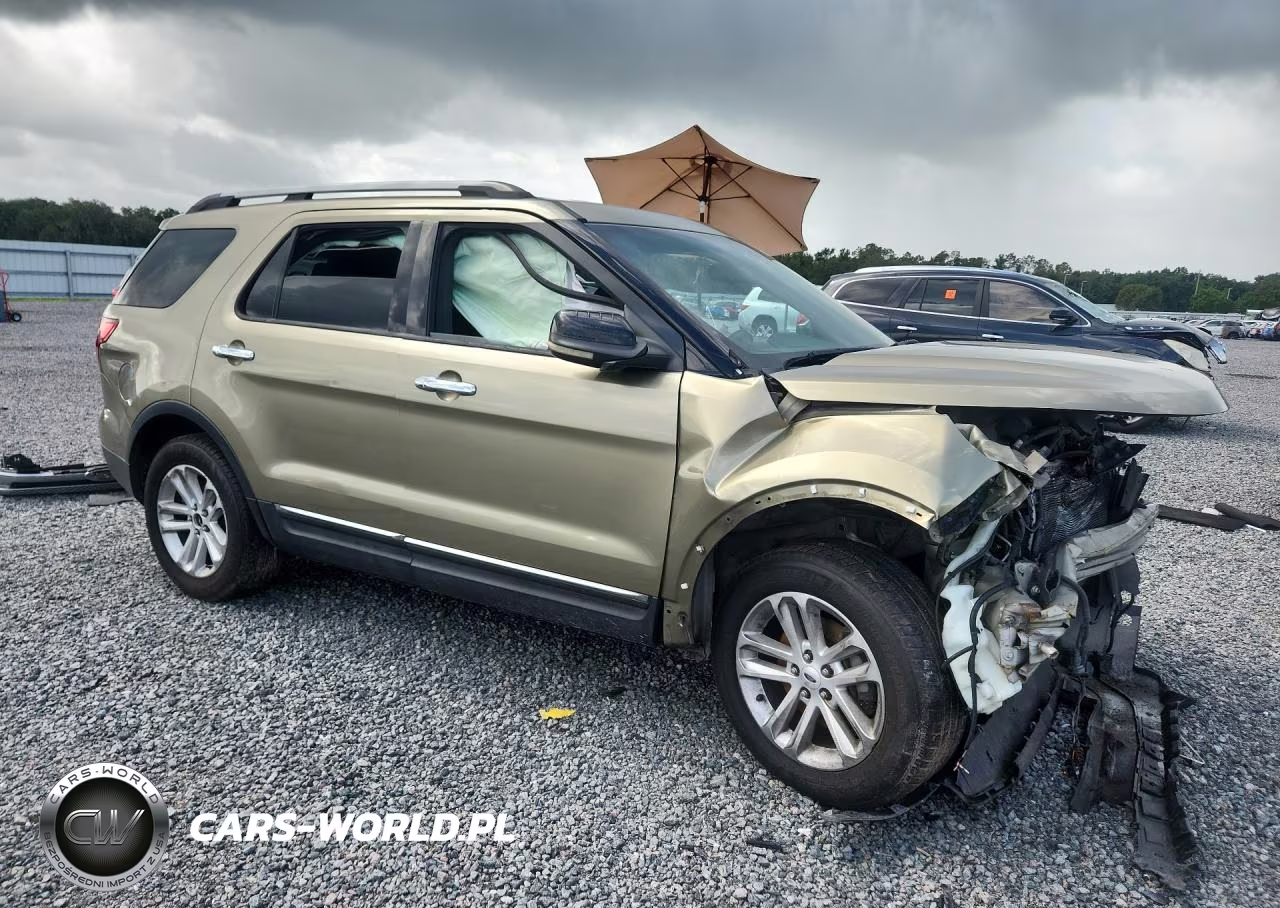 2012 Ford Explorer Xlt VIN:1FMHK7D8XCGA43242 - 4