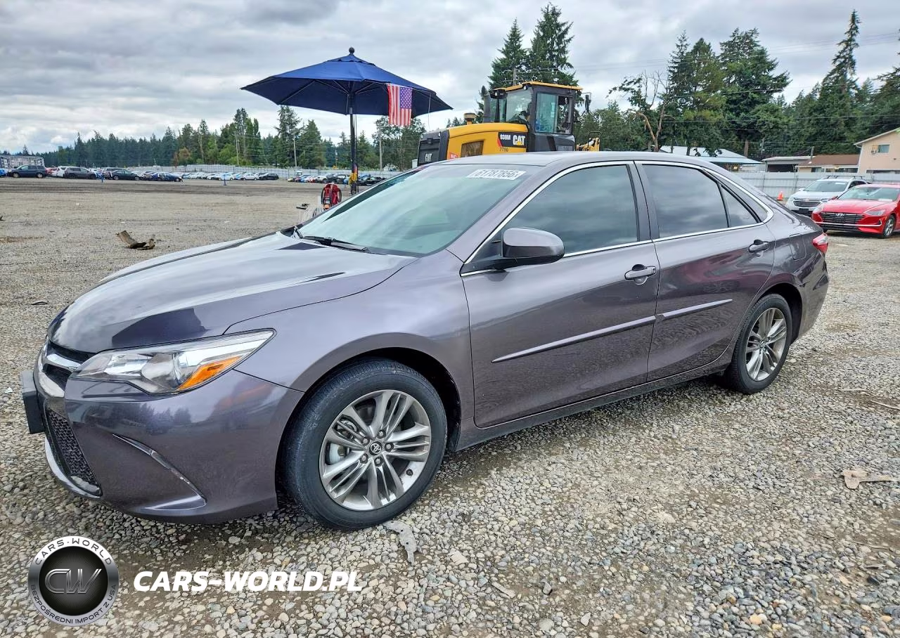 2017 Toyota Camry Le – zdjęcie 1 z 12