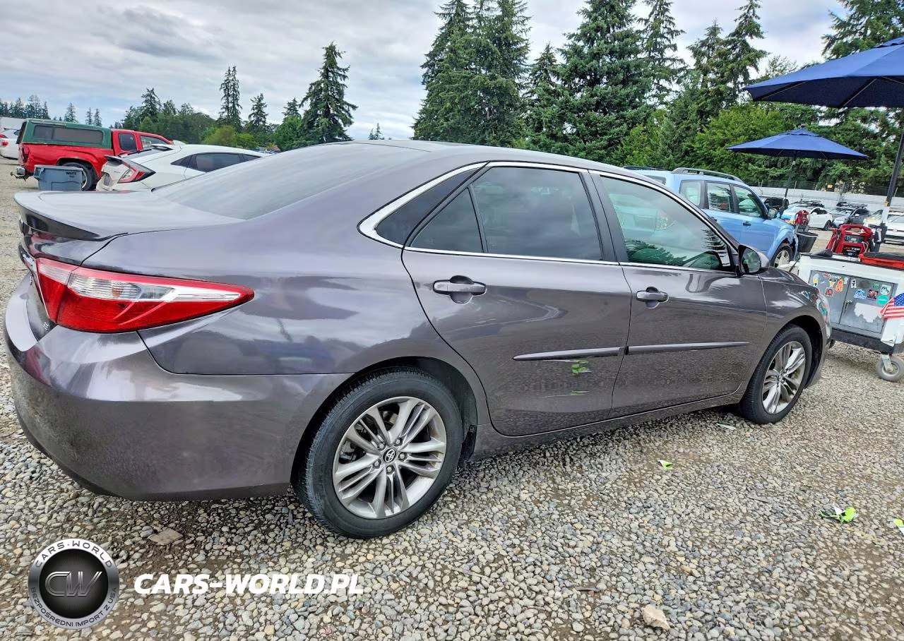 2017 Toyota Camry Le VIN:4T1BF1FK1HU767412 - 3