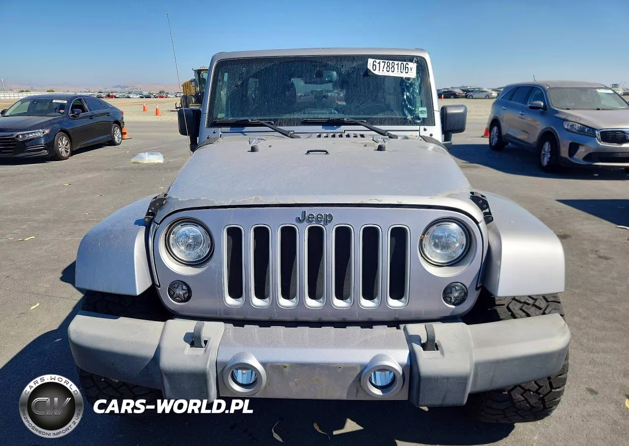 2017 Jeep Wrangler Unlimited Sahara VIN:1C4HJWEG7HL636479 - 5