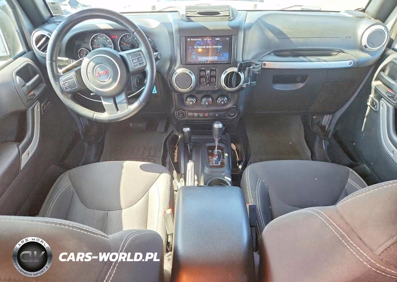 2017 Jeep Wrangler Unlimited Sahara VIN:1C4HJWEG7HL636479 - 8