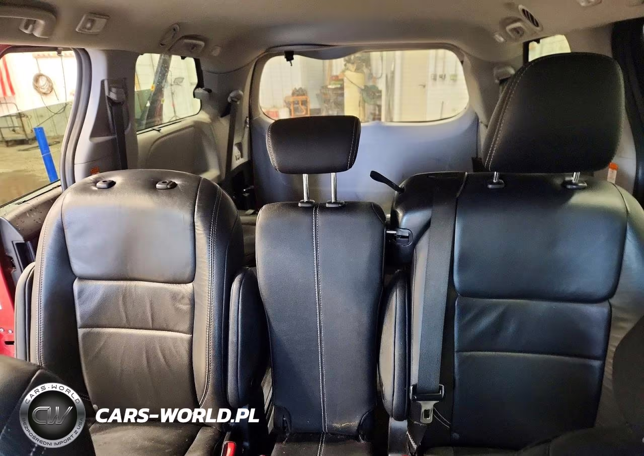 2018 Toyota Sienna Se Premium 8-Passenger VIN:5TDXZ3DC3JS934095 - 10