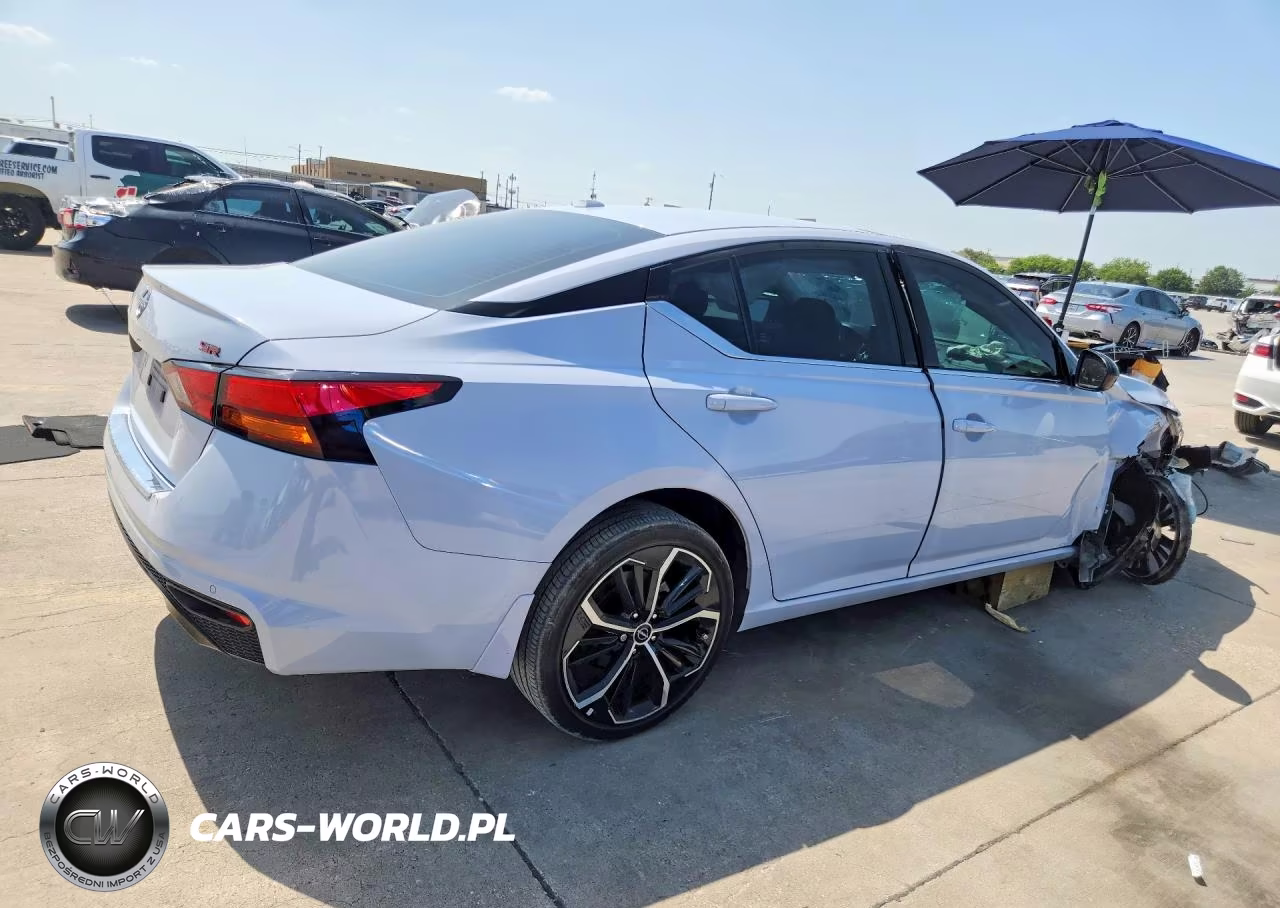 2023 Nissan Altima Sr VIN:1N4BL4CV0PN401677 - 3