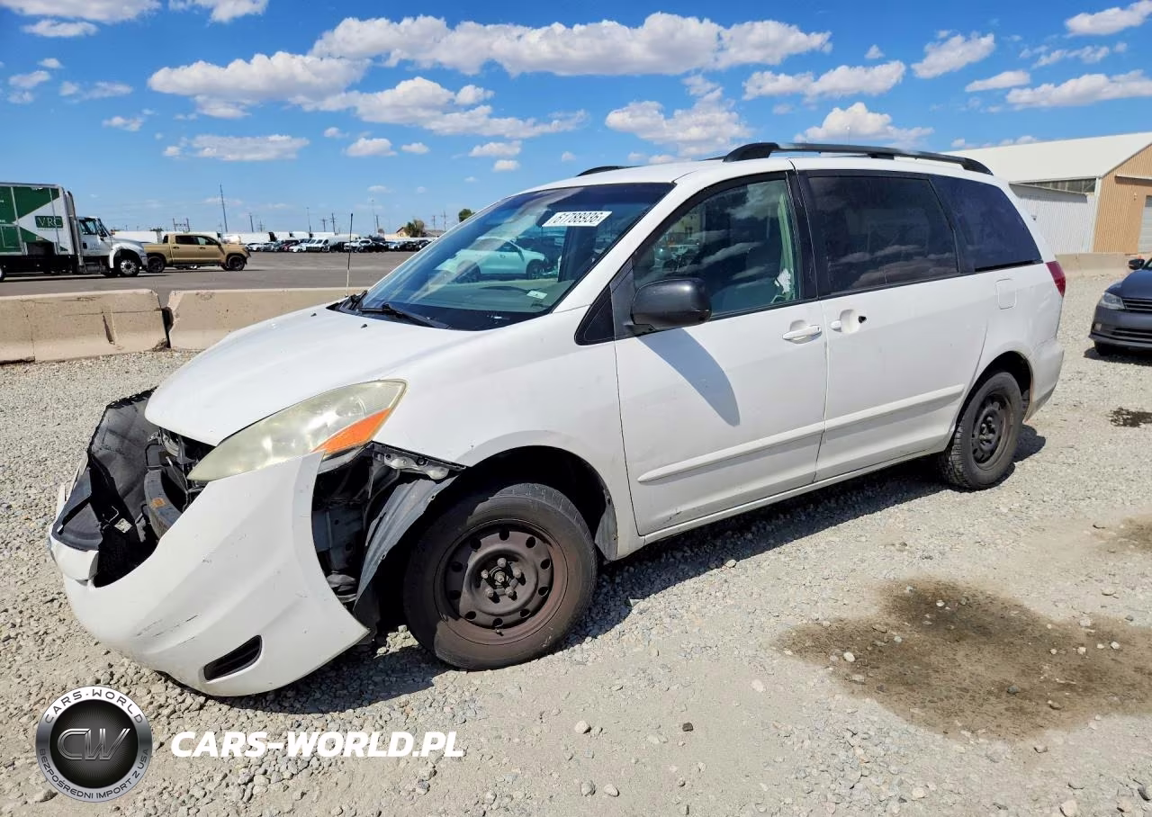 2006 Toyota Sienna Le 8 Passenger
