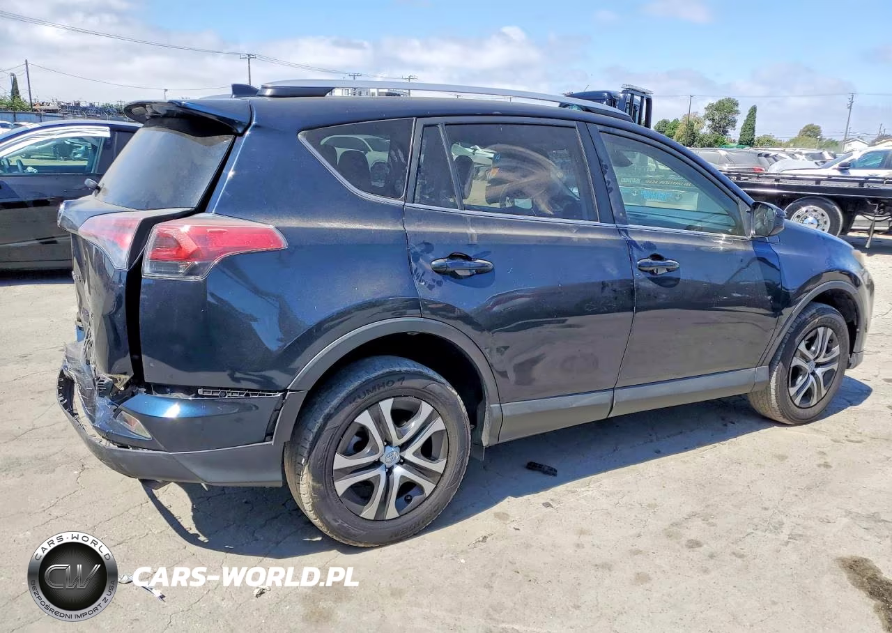 2018 Toyota Rav4 Le VIN:JTMZFREV6JJ724589 - 3