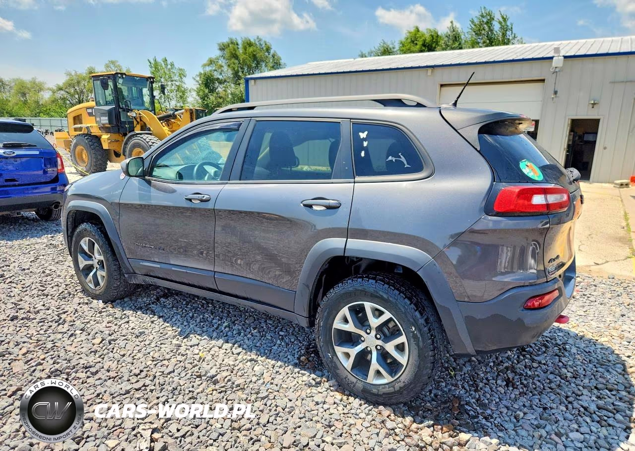 2015 Jeep Cherokee Trailhawk VIN:1C4PJMBS3FW674893 - 2