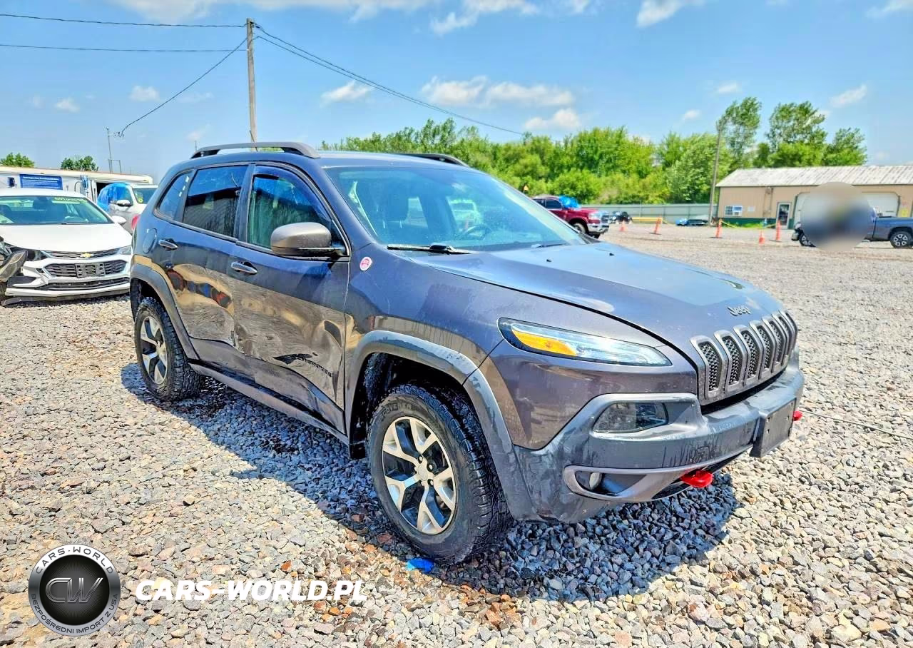 2015 Jeep Cherokee Trailhawk VIN:1C4PJMBS3FW674893 - 4