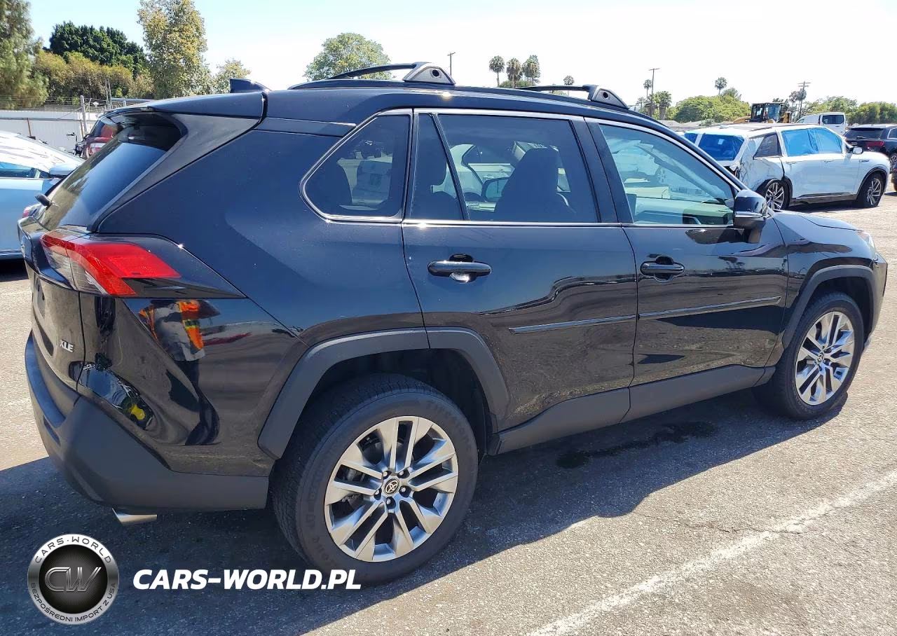2021 Toyota Rav4 Xle Premium VIN:2T3C1RFV9MC168742 - 3