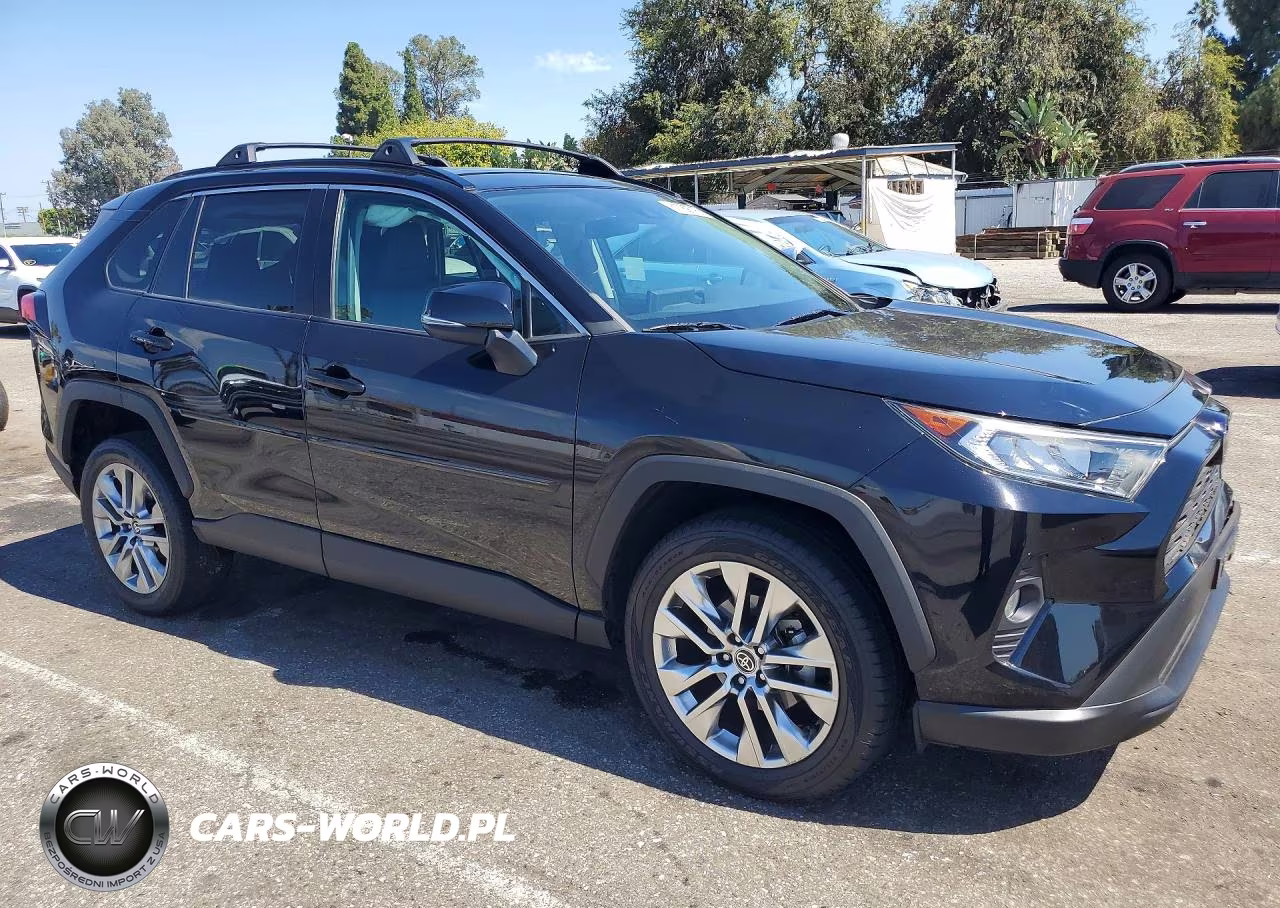 2021 Toyota Rav4 Xle Premium VIN:2T3C1RFV9MC168742 - 4