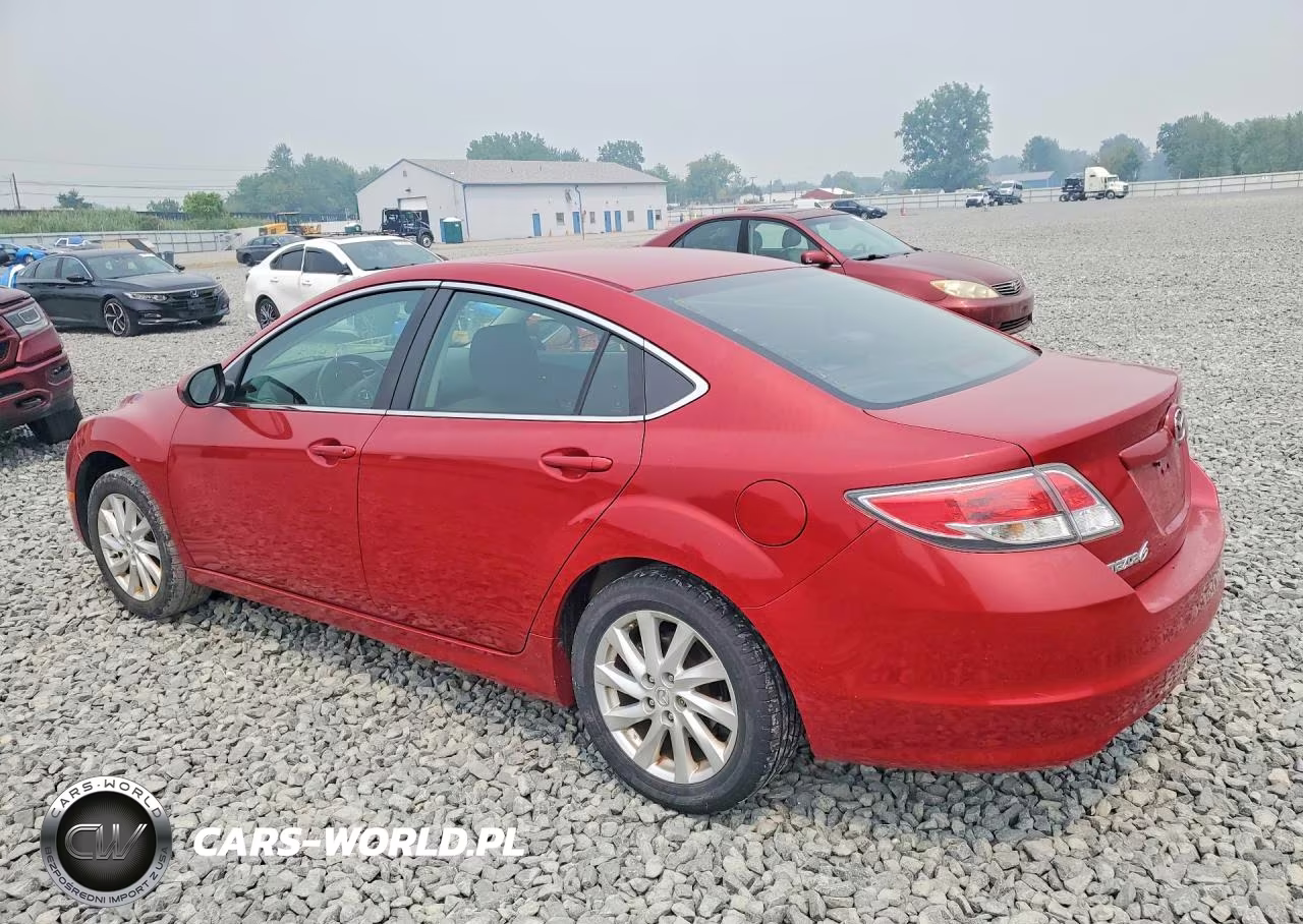 2011 Mazda 3 4D VIN:1YVHZ8CH0B5M14629 - 2