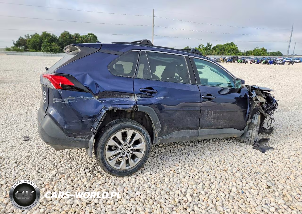 2023 Toyota Rav4 Xle Premium VIN:2T3C1RFV1PW265727 - 3