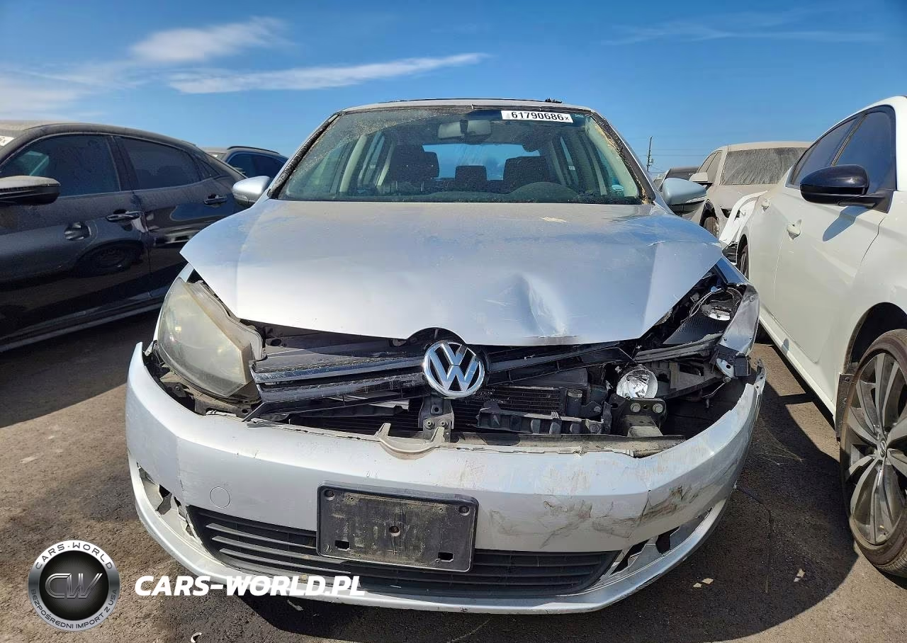 2014 Volkswagen Golf VIN:WVWDB7AJ4EW003273 - 5