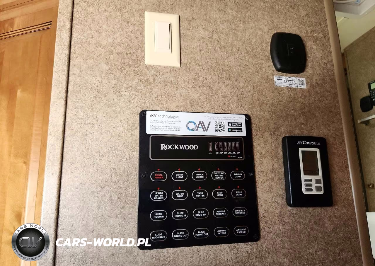 2018 Forest River Rockwood Camper VIN:4X4FRLE2XJ1883591 - 8