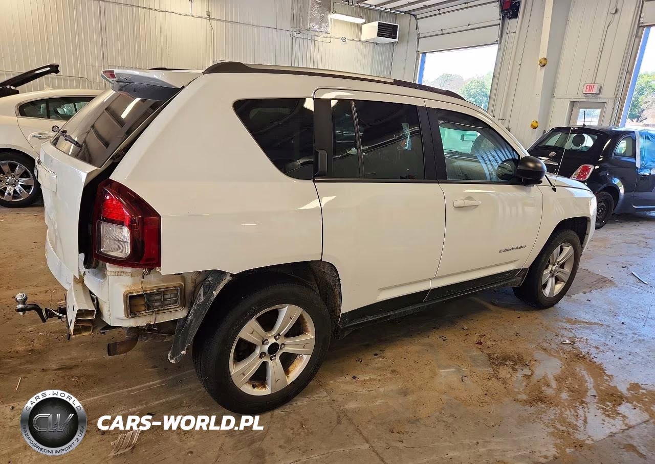 2015 Jeep Compass Sport VIN:1C4NJDBB8FD240245 - 3